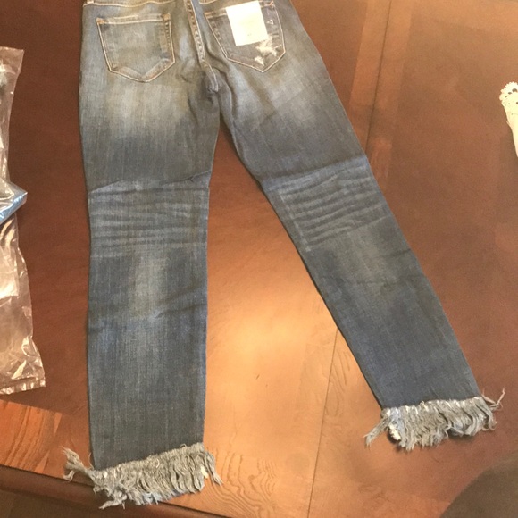 Hidden Distressed Skinny Jeans - Picture 6 of 8